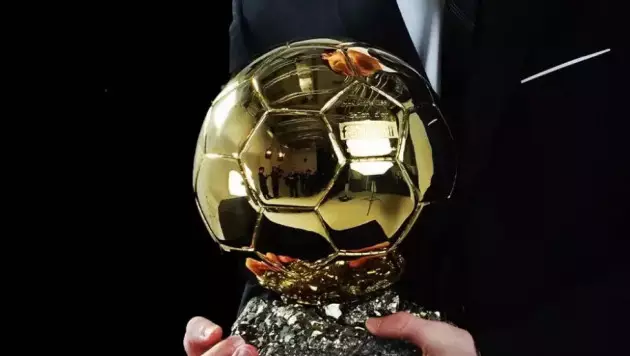 Обладатель "Золотого мяча" официально представлен в новом клубе