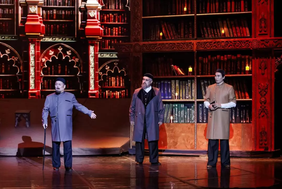 В Алматы представили новую постановку оперы "Абай"