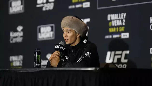 Тренер Алмабаева назвал причину срыва боя против экс-чемпиона UFC