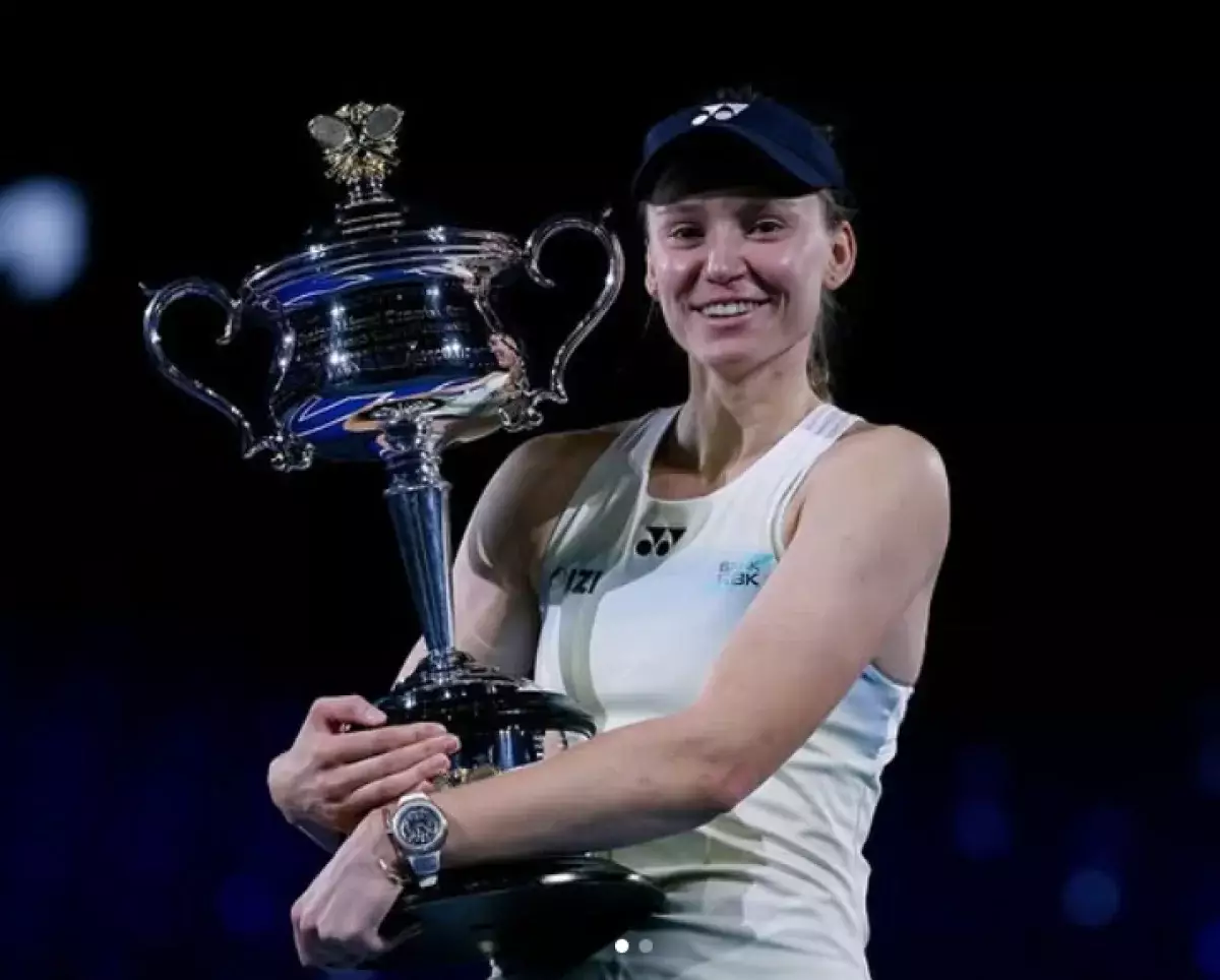 «Денег нет, но вы держитесь»: отец Рыбакиной о том, какой контракт ей предлагали в России