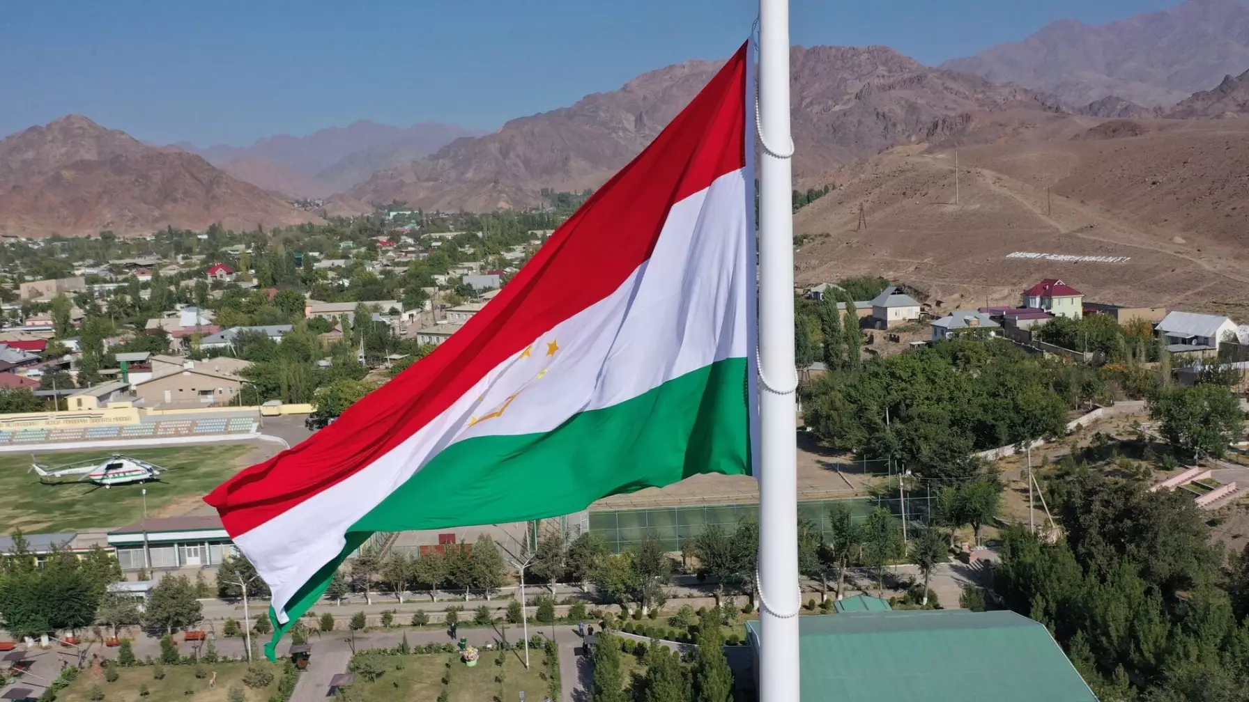 Тәжіктер қажылыққа баратын ақшасын ауылын көркейтуге жұмсап жатыр