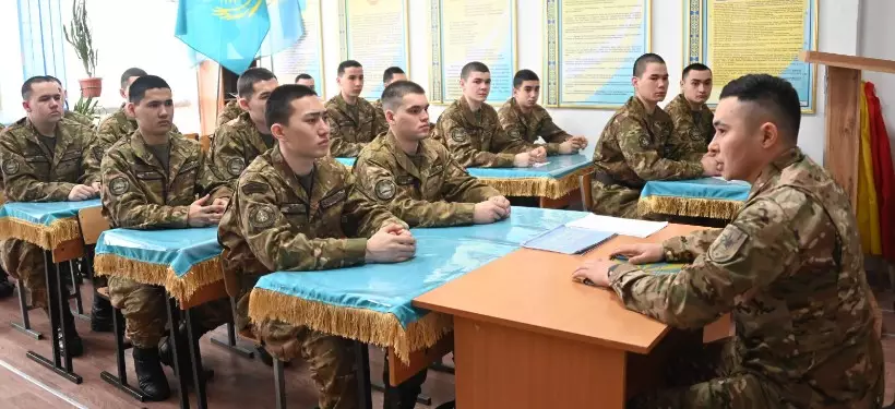 Военная полиция проверяет воинские части области Абай