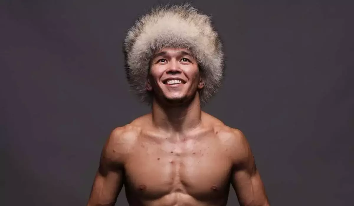 Казахстанский боец Асу Алмабаев снялся с главного боя UFC в Мехико