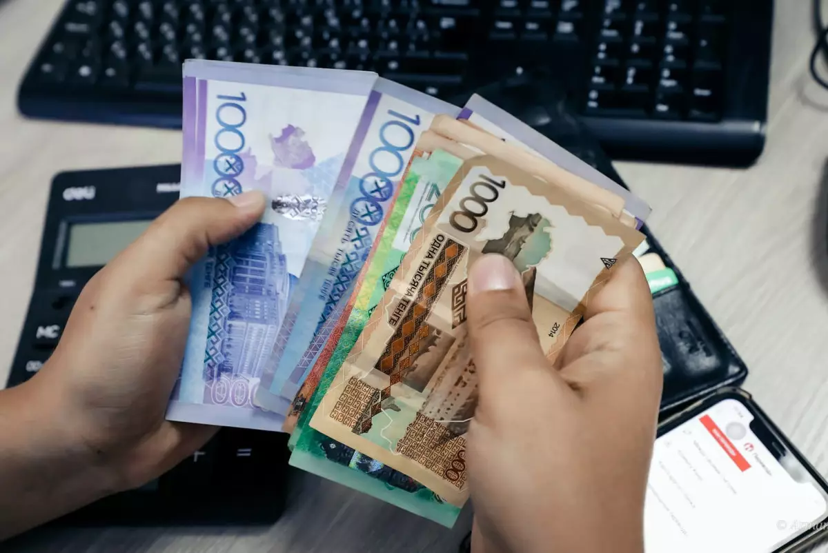 Работник торгового дома в Астане оказался мошенником