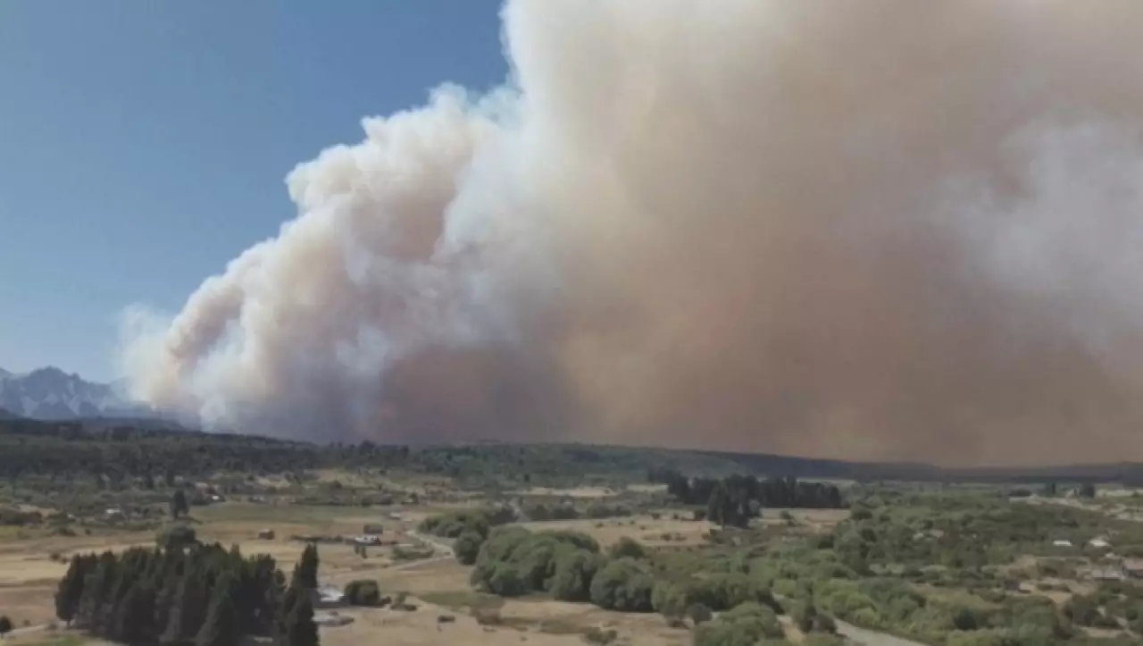 Масштабные лесные пожары продолжаются в Аргентине
