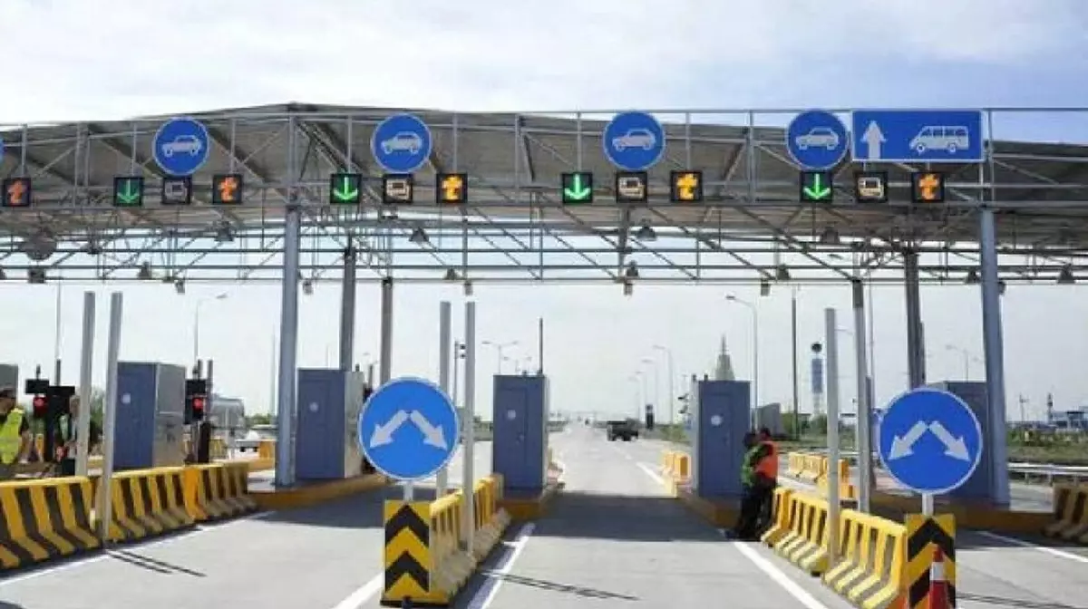 На 14 платных трассах Казахстана отменили плату из-за дефектов дорожного полотна