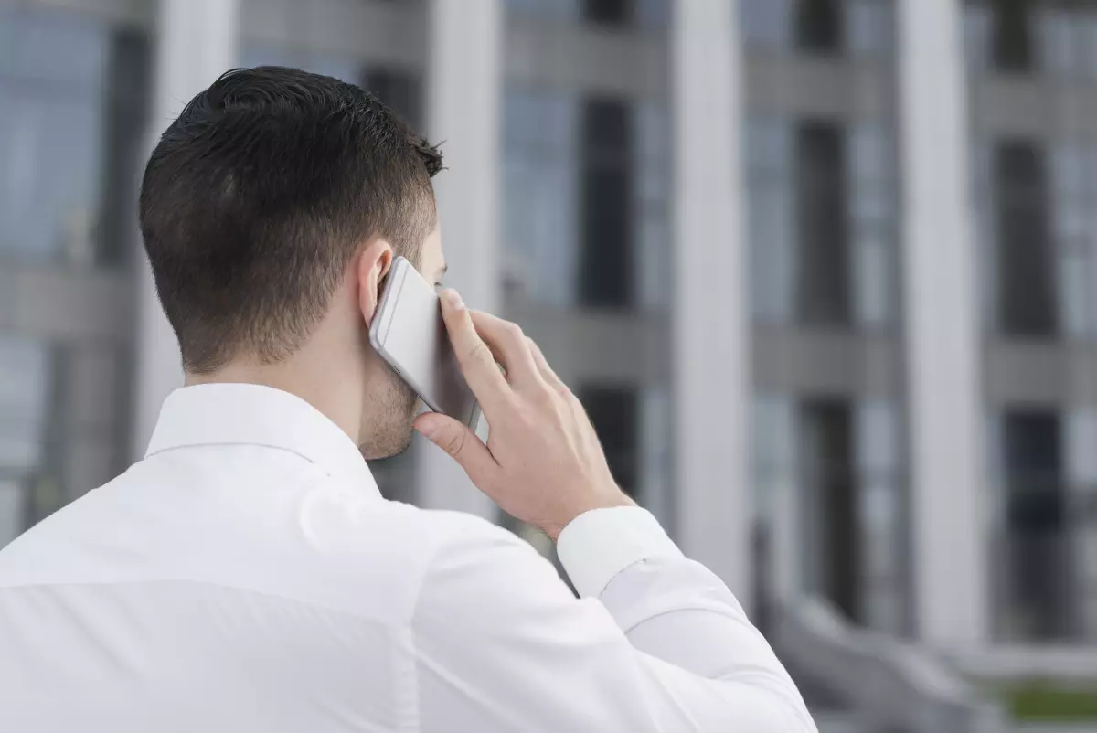 Казахстанца оштрафовали за оскорбление медика по телефону