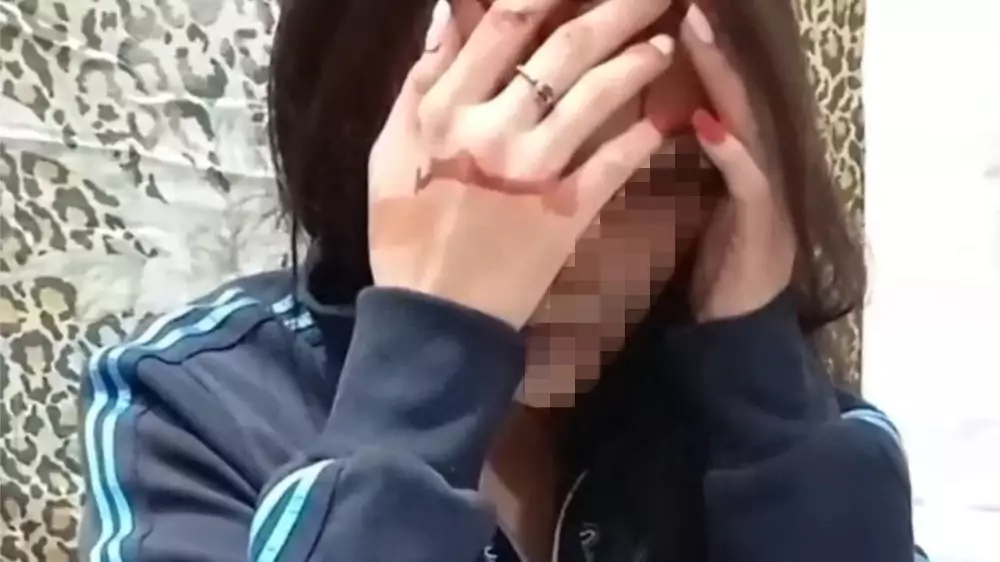 “Пожалуйста, прости”: неожиданное объяснение видео с жестоким избиением девушки