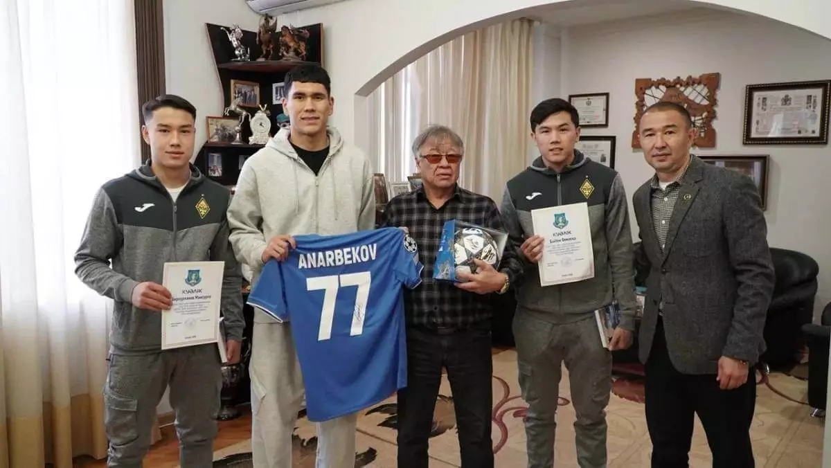 Темірлан Анарбеков Алматыда ректор грантының иегері атанды