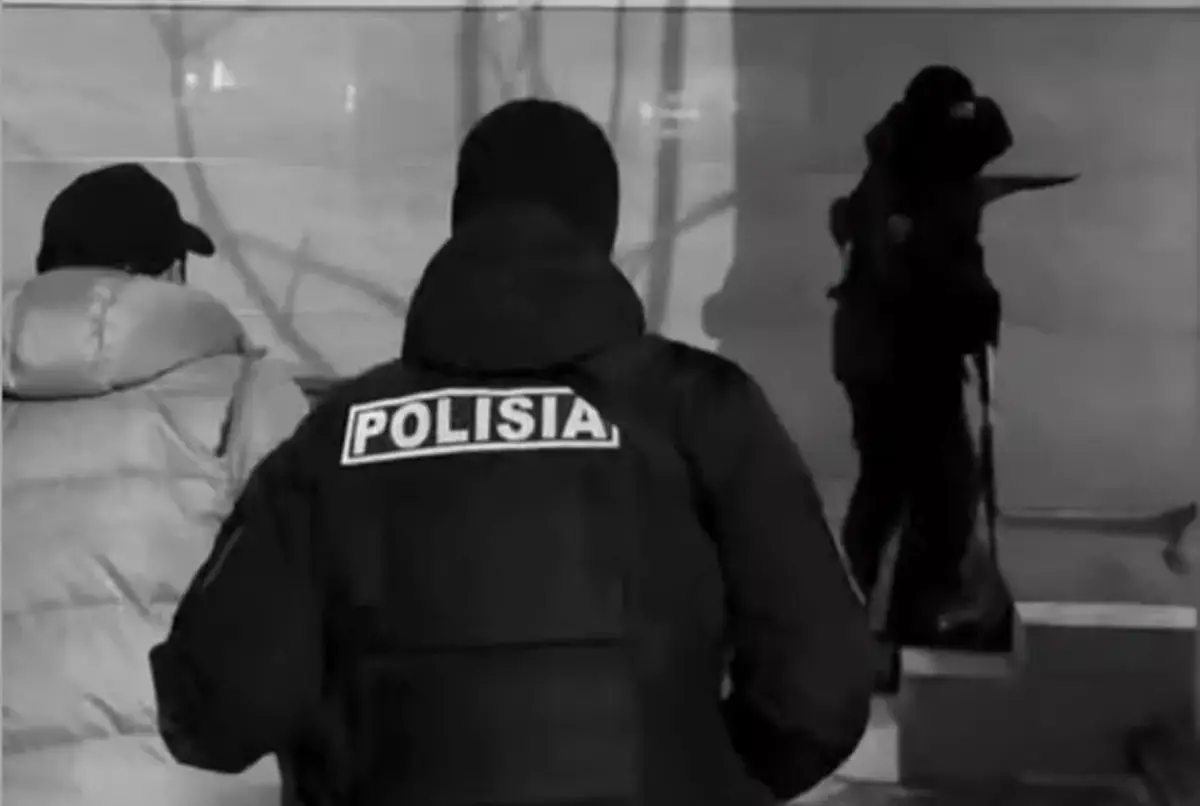 Спецоперацию по задержанию «закладчиков» сняли на видео в Актау - новости на Lada.kz 03.02.2026