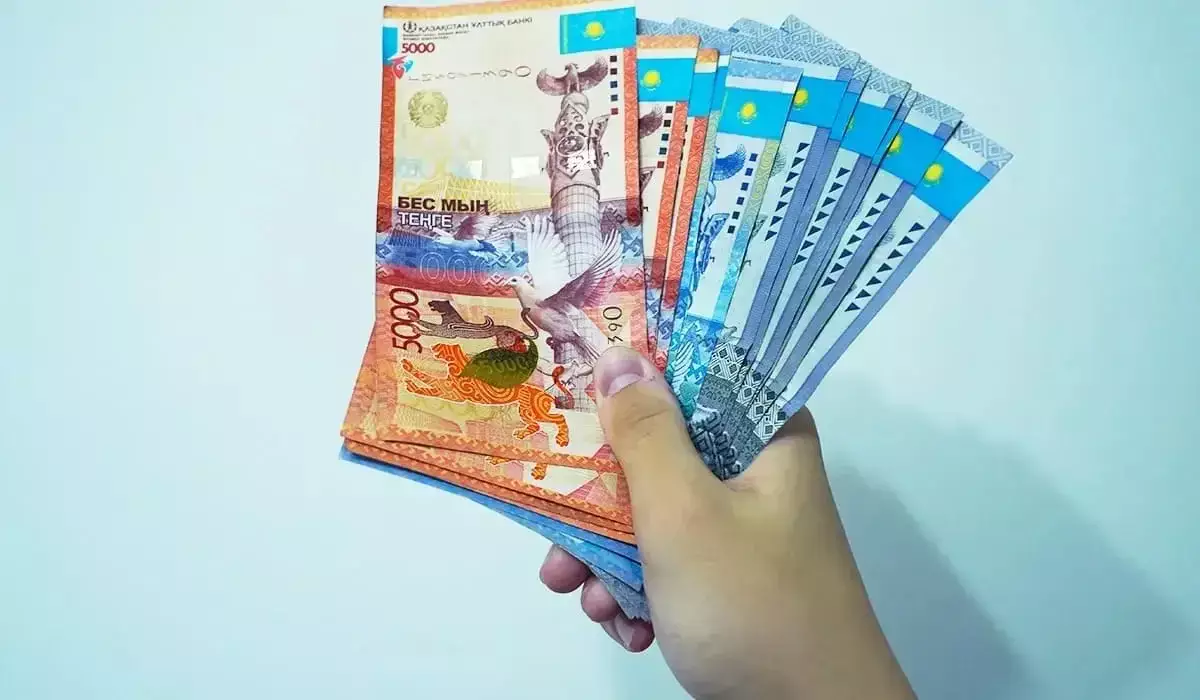 Павлодарда полицей 550 мың теңге пара аламын деп 24 млн теңге айыппұл төлейтін болды