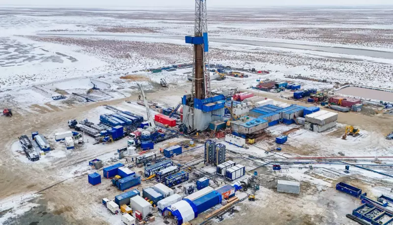 Шесть километров под землей: о чем говорит фонтан газа в Атырауской области