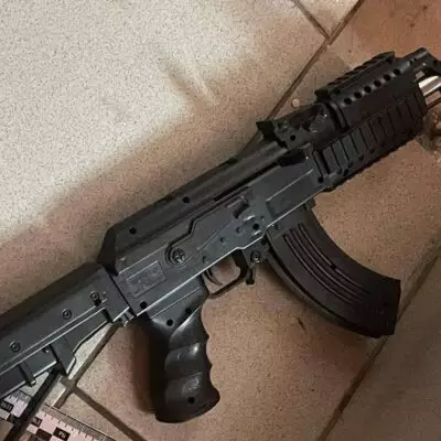 В Башкирии девятиклассник напал на школу с пистолетом и петардами