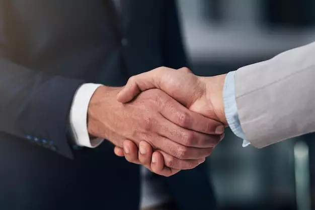 Мурат Абенов разъяснил подход проекта Конституции к международным обязательствам Казахстана