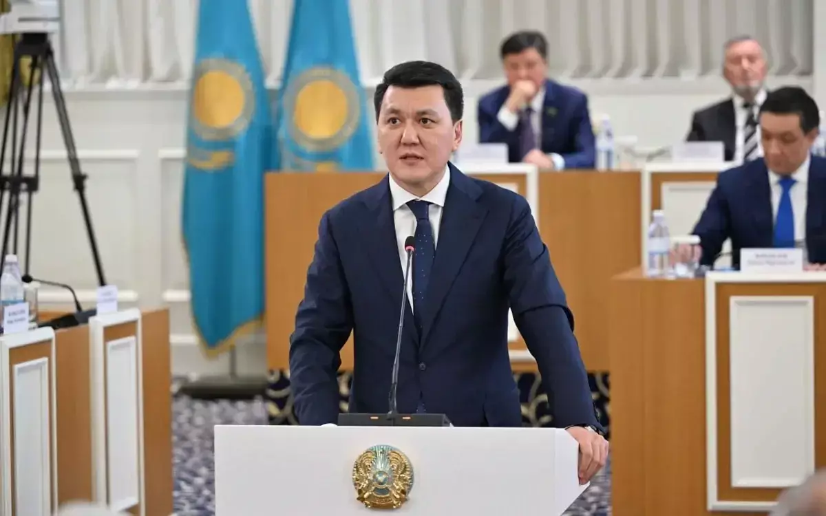 Казахский язык сохранит статус единственного государственного – Ерлан Карин