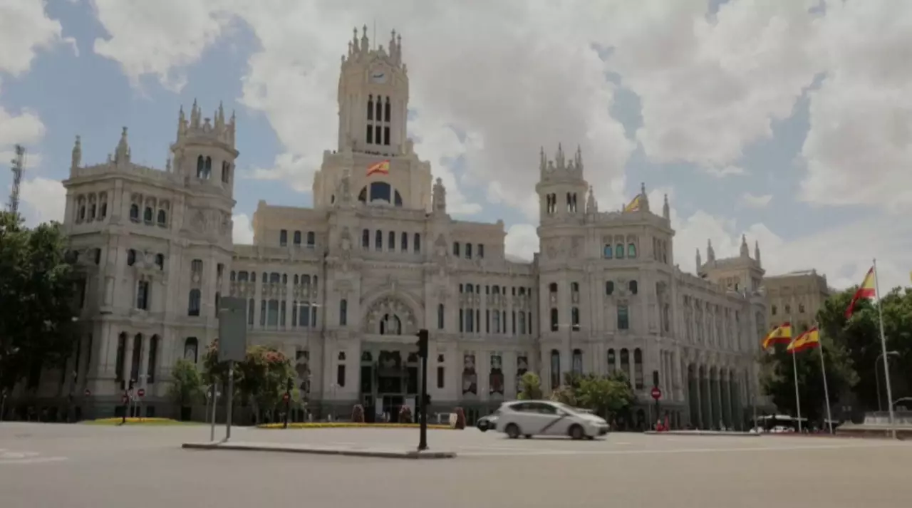 Испанияда балаларды әлеуметтік желіден шектеуі мүмкін