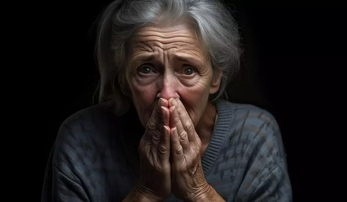 Пенсионерка из Сатпаева потеряла 1,8 млн тенге после звонка в WhatsApp