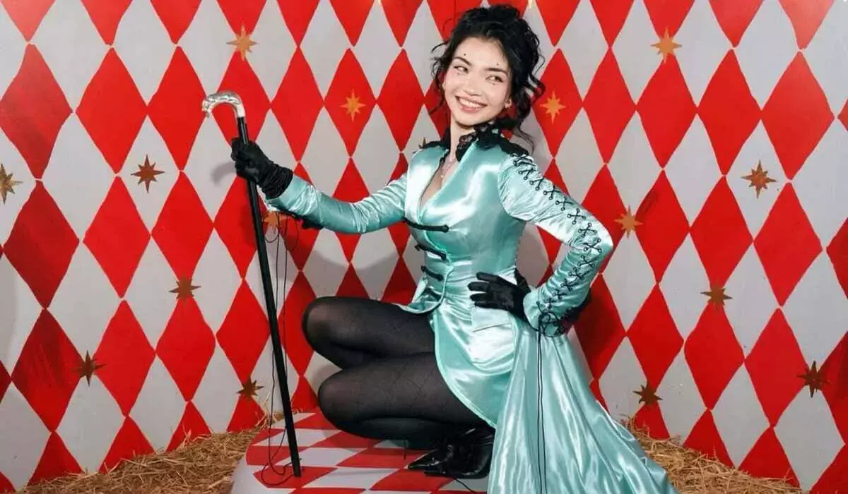 Казахстанская модель Айя Шалкар устроила яркую тематическую вечеринку в честь 30-летия