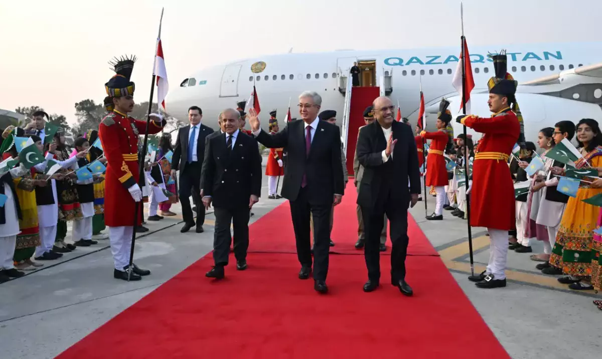 Президент Касым-Жомарт Токаев прибыл с государственным визитом в Пакистан