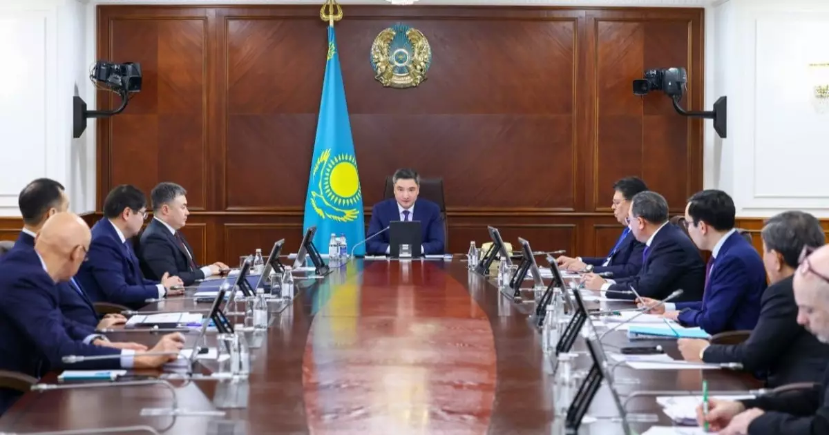  Алатау қаласының дамуы: Премьер-министр инвестициялық жобалар мен инфрақұрылымдық жоспарларды пысықтады 