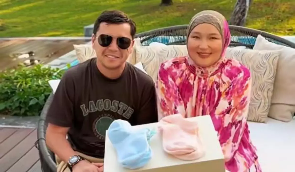 Абай Бегей Вьетнамдағы саяхатында сегізінші баласының жынысын анықтады