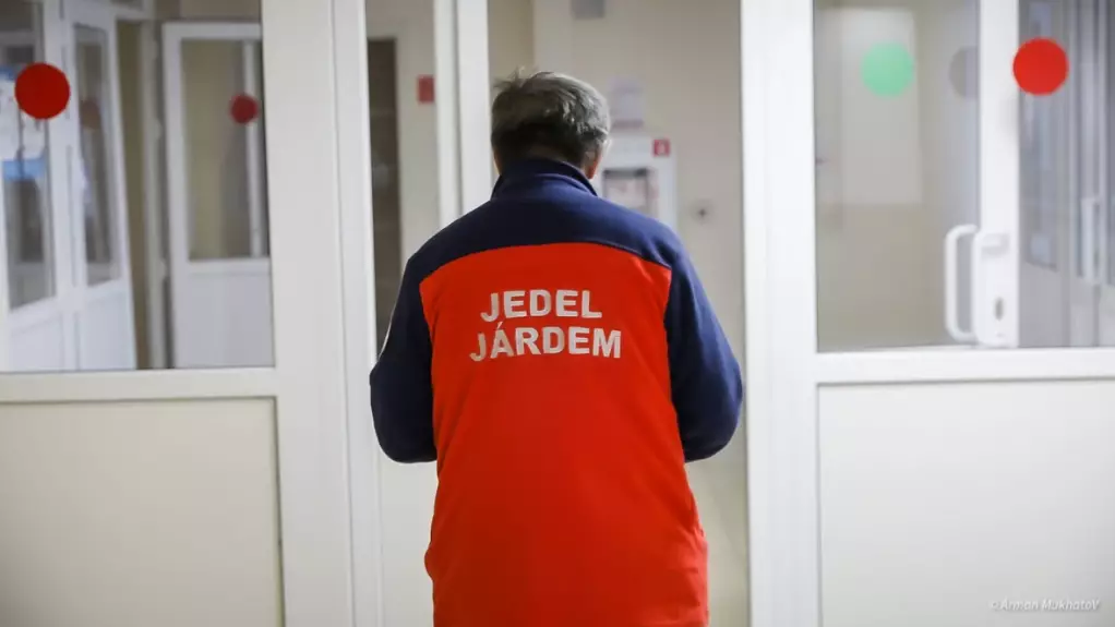 Қызылордада 23 әскери қызметкер отырған көлік апатқа ұшырады