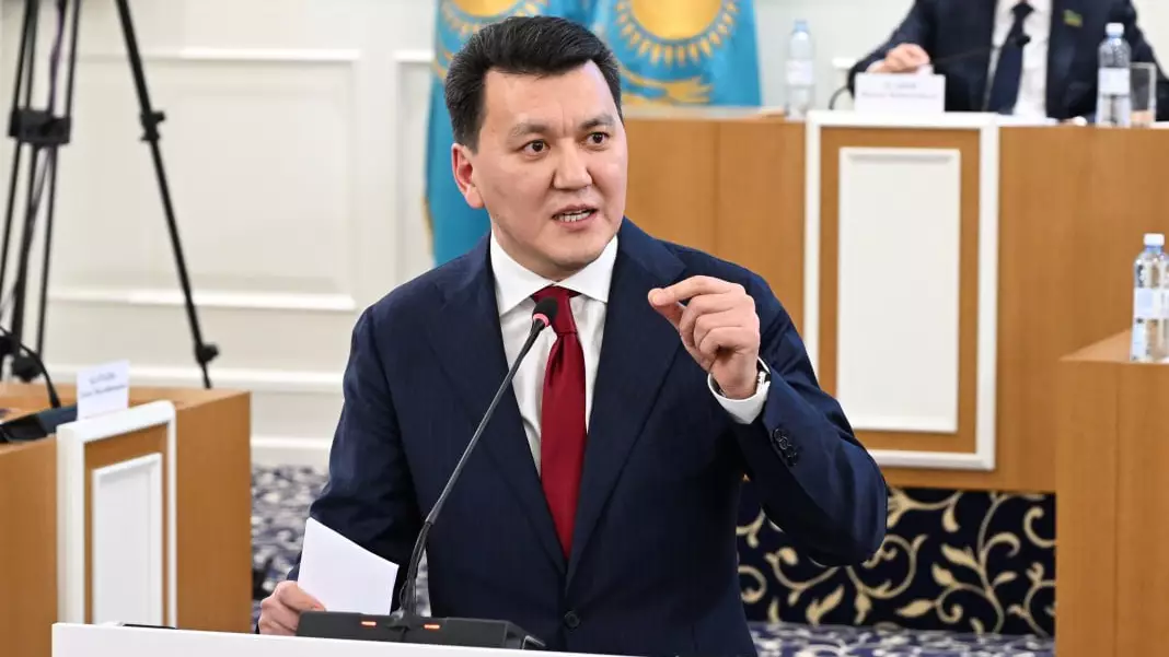 Ерлан Қарин: «Еліміздің аумақтық тұтастығына ешқашан қол сұғылмайды және ол ешқашан өзгермейді» (ВИДЕО)
