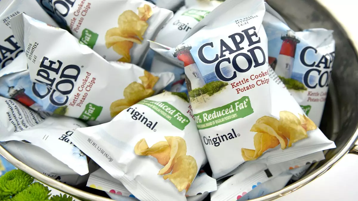 Популярный бренд чипсов покидает родной прибрежный город после десятилетий работы, оставляя сотрудников без работы.