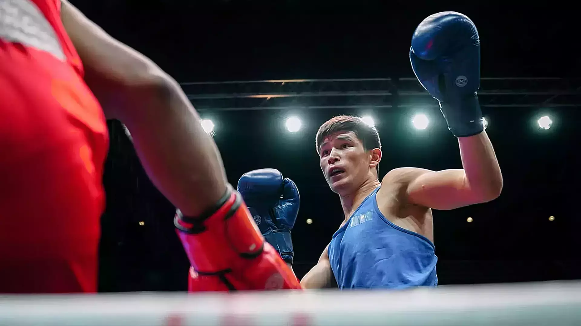 Казахстан одержал шесть побед на турнире по боксу в Испании