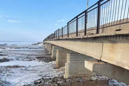 Подготовка к паводкам: в Акмолинской области восстанавливают мост