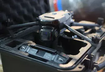 Женщину осудили за попытку вывезти беспилотник из Новосибирска в Казахстан.