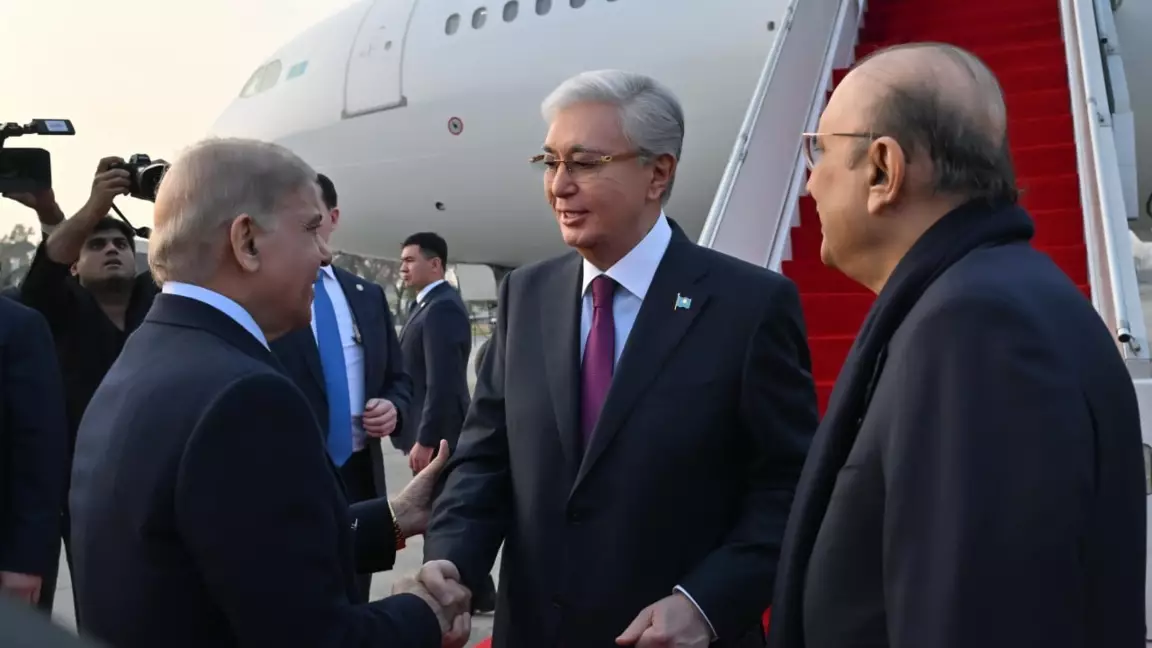 Тоқаевтың Пәкістанға сапарынан не күтіліп отыр?