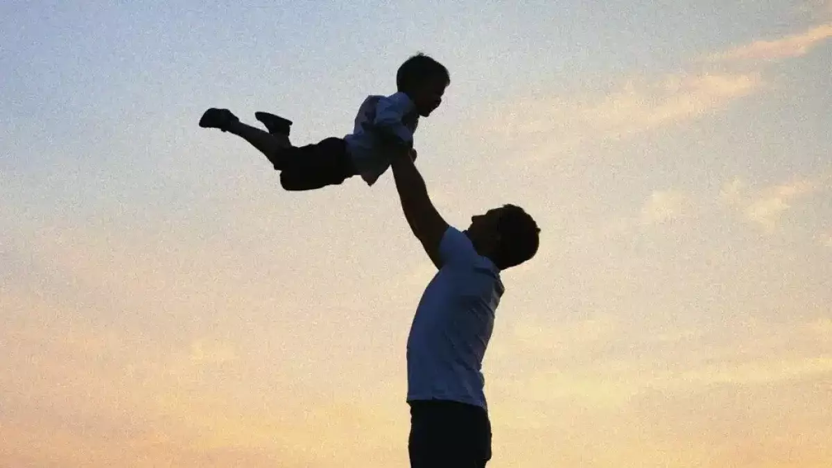 Декреттегі әке: Бала күтімімен отырғандардың уақыты еңбек өтілі ретінде есептеледі