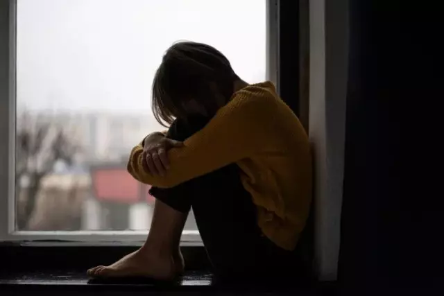 Ақтөбеде 14 жастағы қызды зорлаған 64 жастағы атасы сотталды