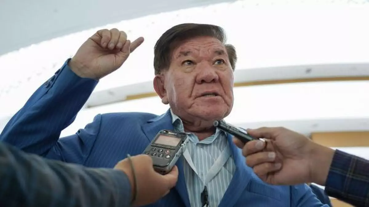 «Менің атымнан жалған хабар тарап жатыр»: Мұхтар Шаханов жаңа Конституцияны қолдайтынын айтты (ВИДЕО)