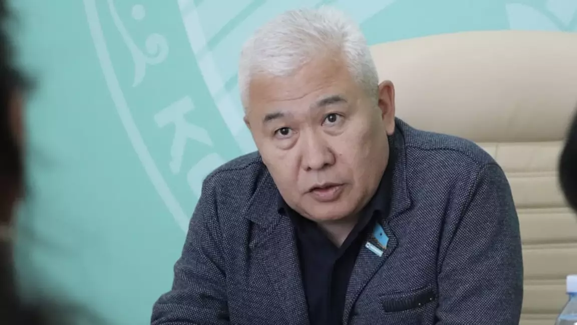 Депутат Еркін Әбіл: тарихи сабақтастықты Конституцияда бекіту – ұлт жадын қорғау