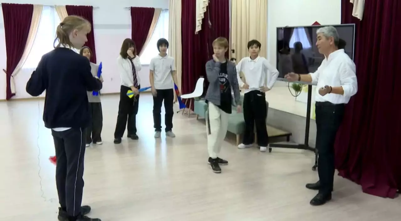 Ақтаулық оқушылар зымыран құрастырады