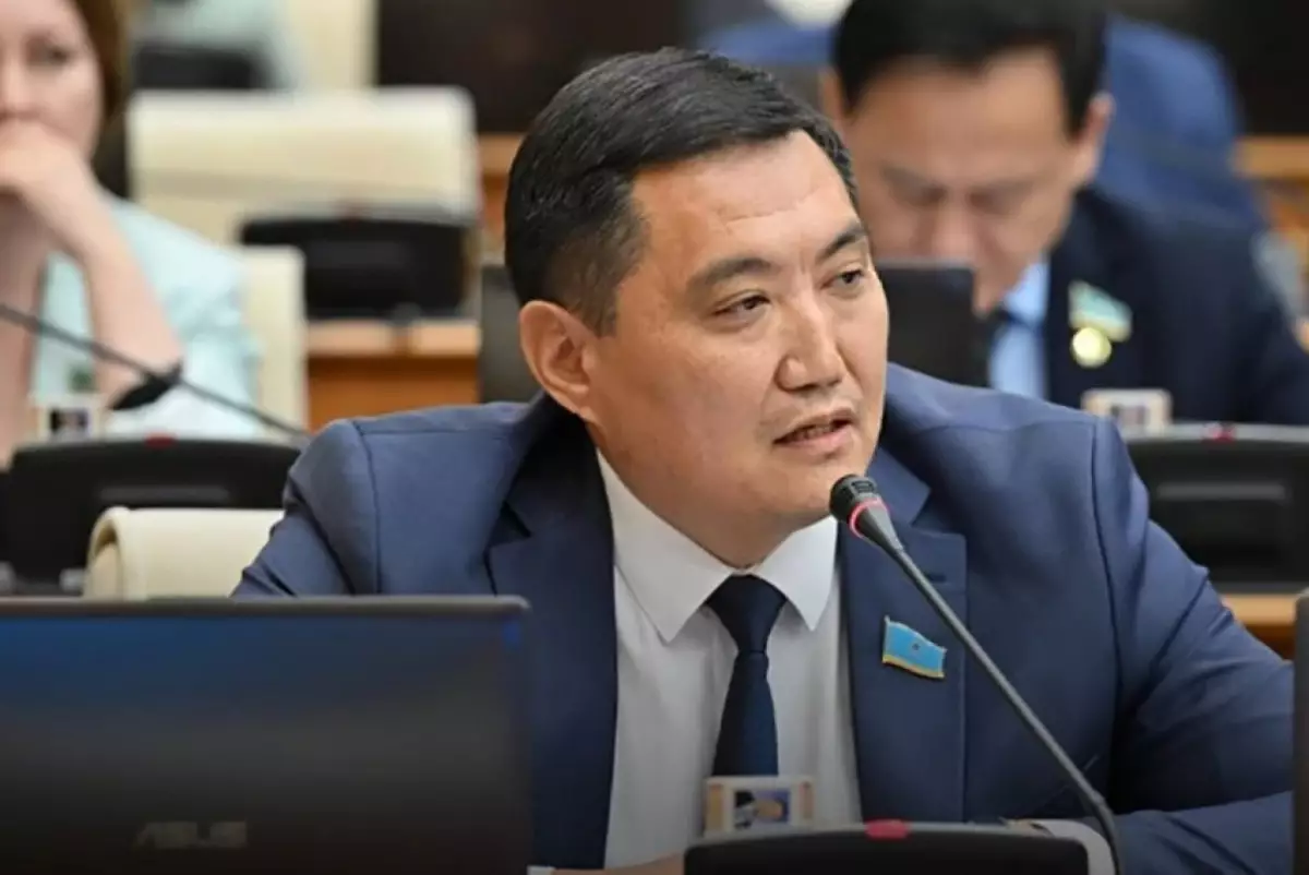 Бакытжан Базарбек опроверг миф о продаже земли иностранцам