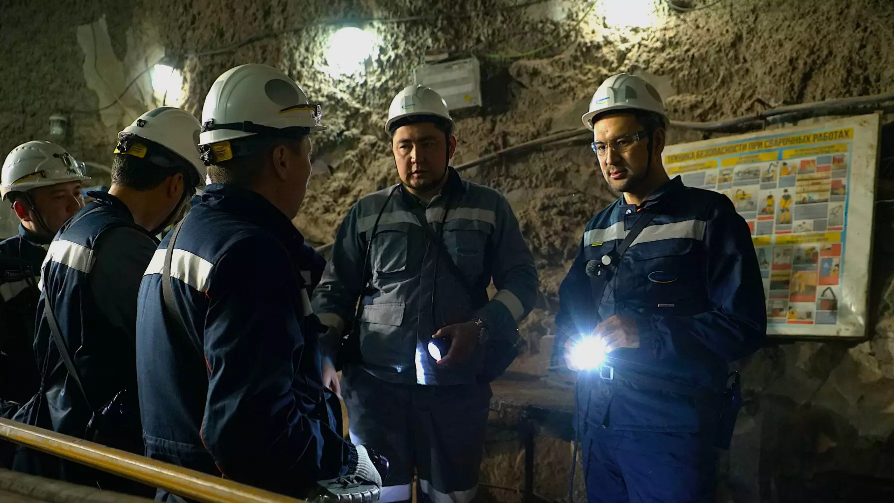 Қазақмыстың Басқарма төрағасы Батыс кенішінің ұжымымен кездесті  