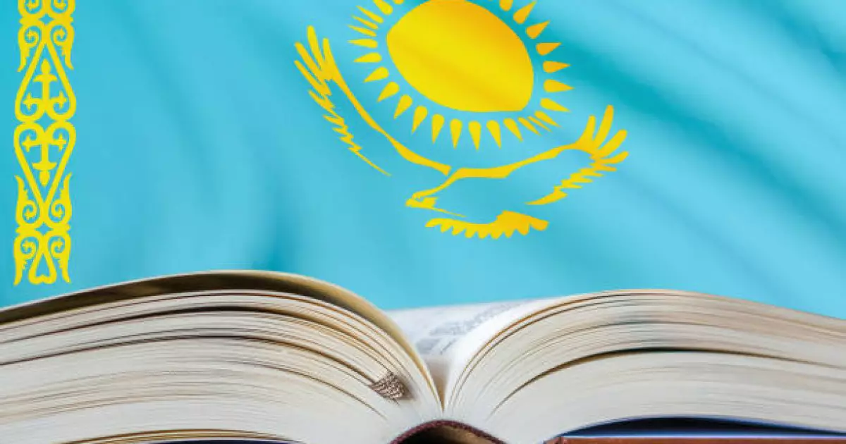   Астанада қаламгерлер Конституция жобасын талқылады   