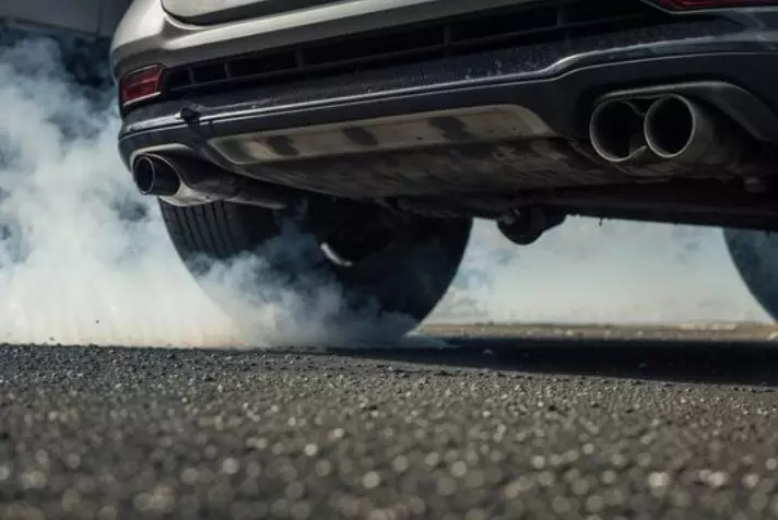 Алматы задыхается: водителей массово штрафуют за грязный выхлоп