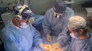 Алматыда қатты күйіп, зардабын тартқан балаға бірегей реконструктивті ота жасалды