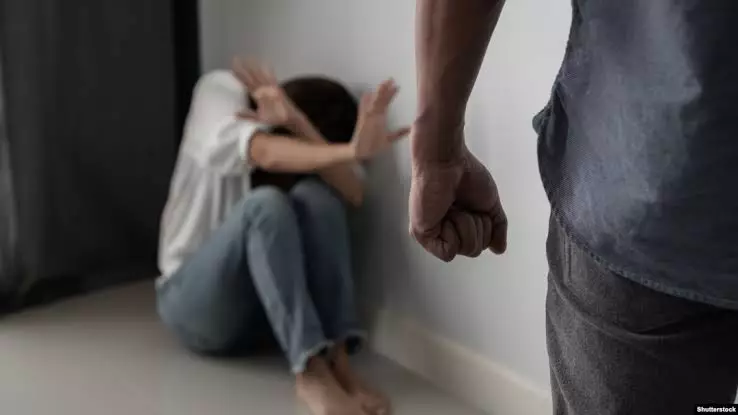 «Әйелді қанжоса етіп сабап, видеоға түсірген»: Желіде тараған сұмдық оқиға туралы ел естімеген ақпарат шықты (ВИДЕО)