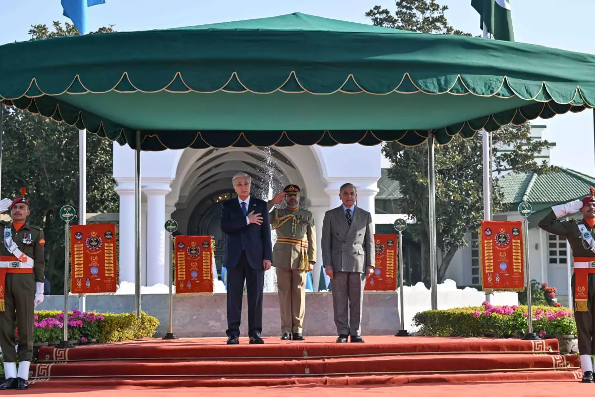 Токаев прибыл в резиденцию премьер-министра Пакистана