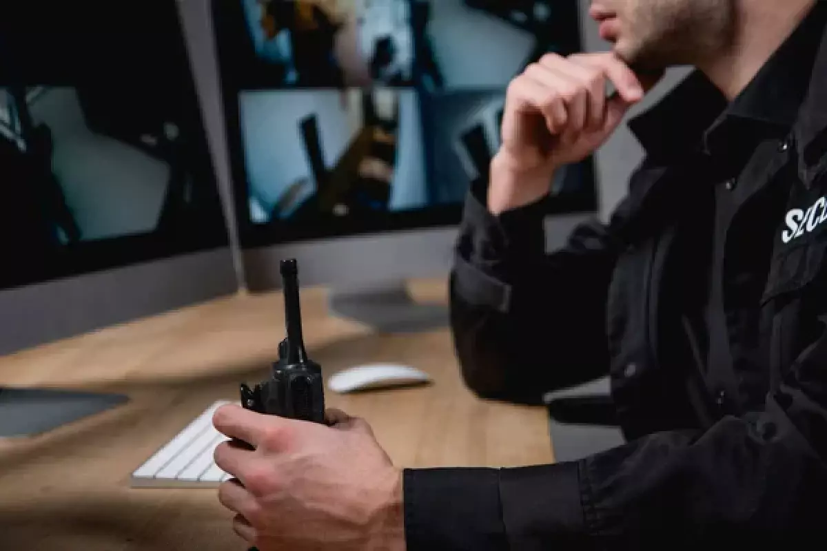 Депутат предложил нанимать профессиональную охрану в школы и детсады