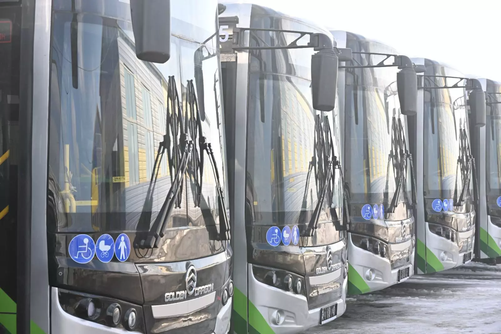 Қазақстан Пәкістанға 600 электр автобусын жеткізеді