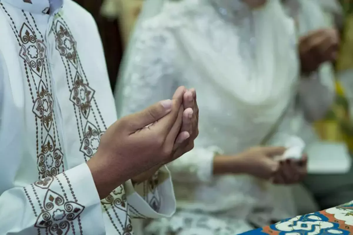 Қазақстанда заңсыз неке қиятын имамдарды ұзақ жылға соттау ұсынылды