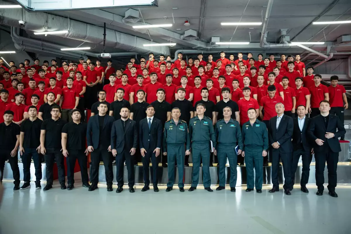 На площадке «Дала Кырандары» состоялся открытый диалог между молодежью и Национальной гвардией