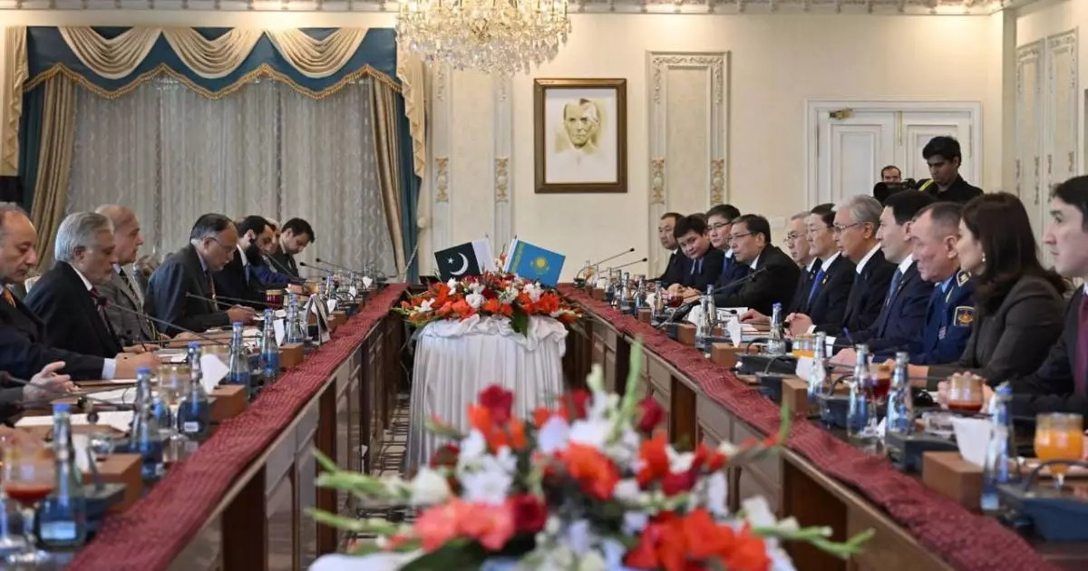  Тоқаев пен Пәкістан Премьер-министрі қандай келіссөз жүргізді? 