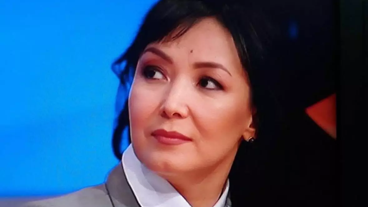 Дина Елгезектің үйіне полиция келді